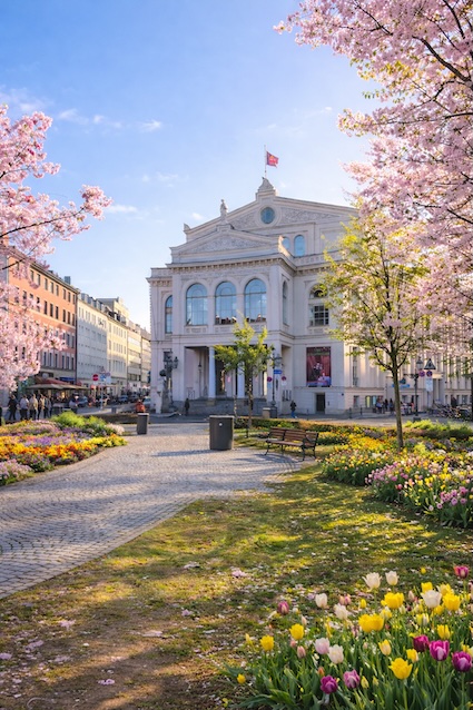 Gärtnerplatztheater im Frühling (KI generiert)